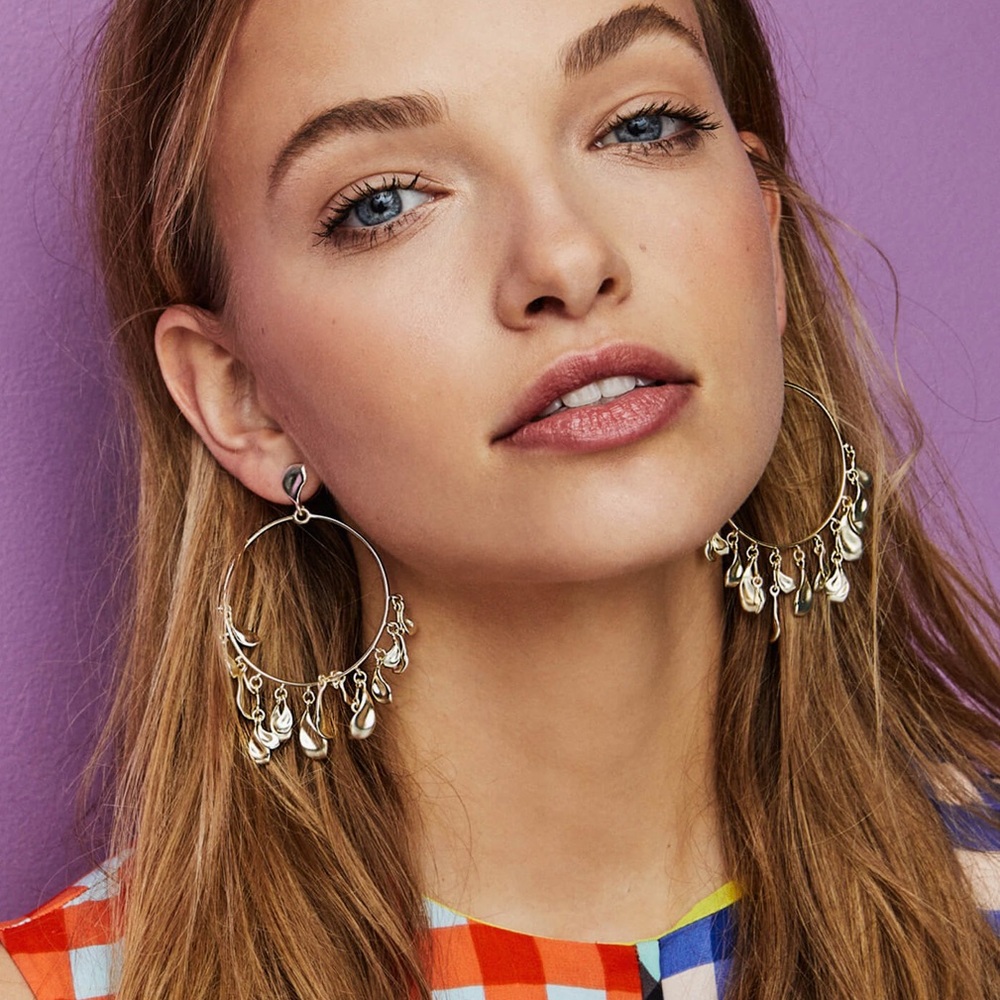 Kendra Scott Natasha Hoop Earrings in Gold